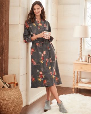 white christmas dresses The Fia flannel robe is crafted for those who value the laid-back style and  is suitable for everyday use. With the soft finish and smooth feel, you can  comfortably use it at main image 1