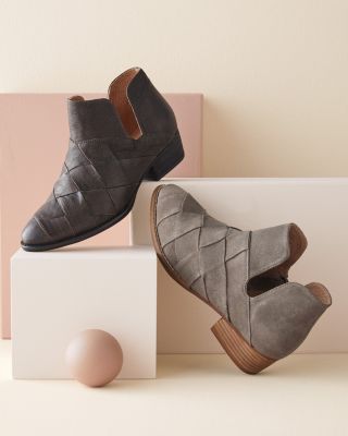 seychelles ruffled ankle booties