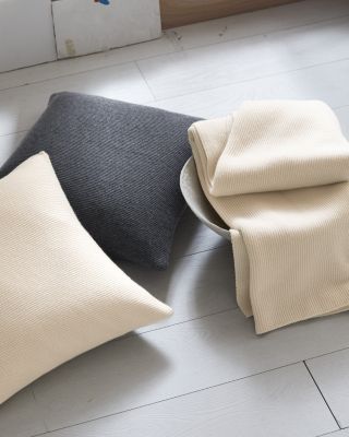 EILEEN FISHER Textured Cashmere Throw