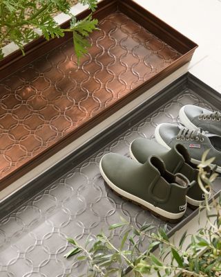 Boot Tray with Interior Grate