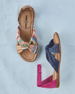 Kids Minnetonka Etta Sandals