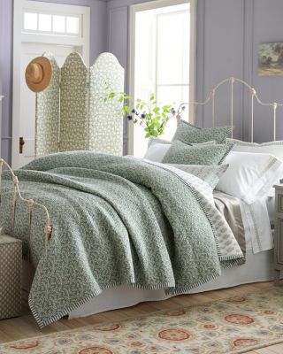 Cotton quilts store and coverlets