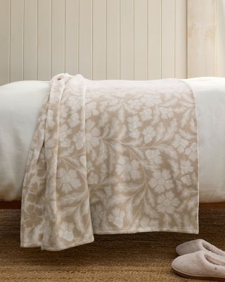 Patterned Organic-Cotton Fleece Blanket and Throw