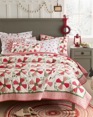 Peppermint Patchwork Quilt Hill
