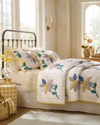 Vintage Blooms Appliqué Quilt | Garnet Hill