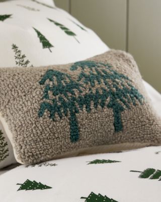Garnet Hill x Pendleton White Mountains Hooked Wool Pillow – Twin